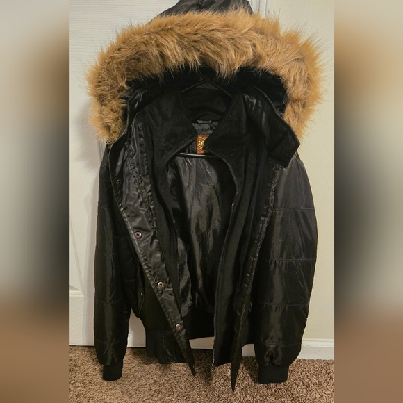 Women's Winter Jacket - Picture 2 of 5